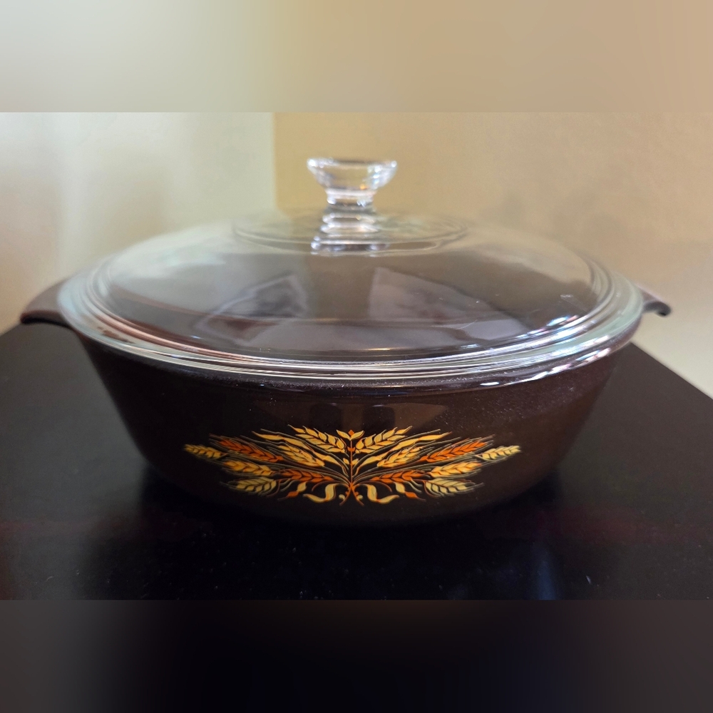 Vtg Anchor Hocking Fire King Brown Wheatland 2 Qt Casserole Dish #438 Non-Stick